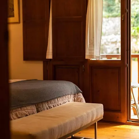 El Neru - Cerca De Bufones De Pria Шале Куэррес