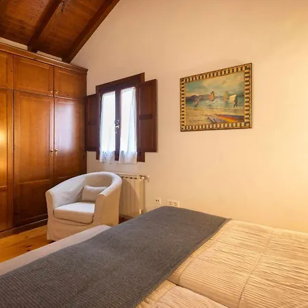 El Neru - Cerca De Bufones De Pria Шале