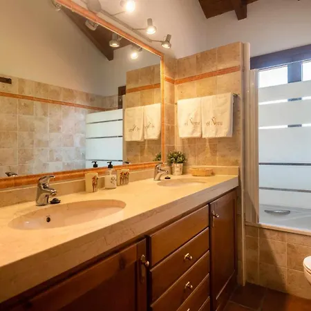 Шале El Neru - Cerca De Bufones De Pria Куэррес